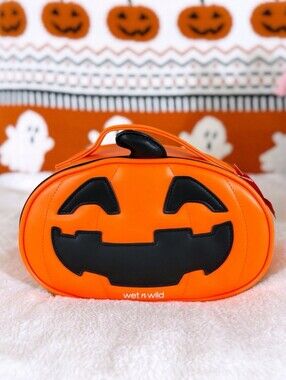Wet N Wild Pumpkin Makeup Bag 🎃